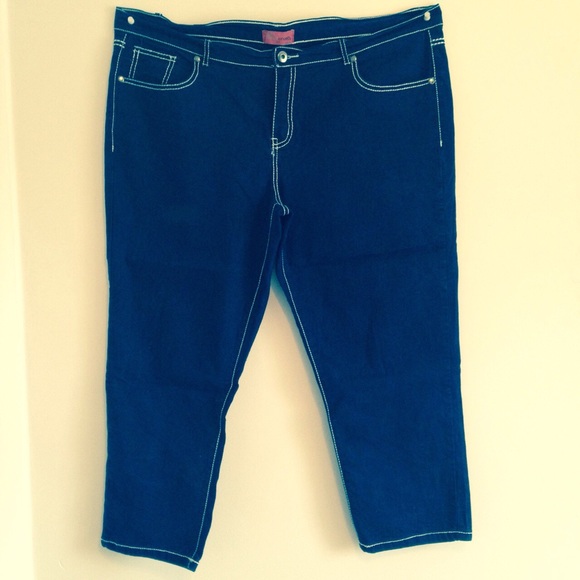 Nice capris , denim - Picture 1 of 3